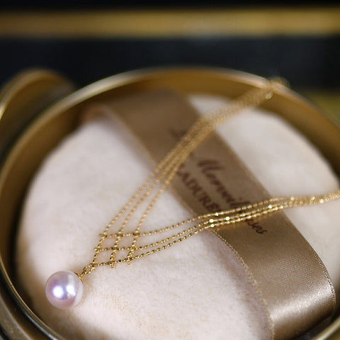 Gorgeous White Pearl Necklace