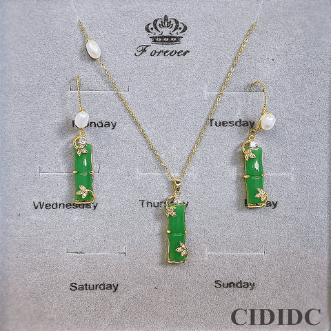 2PCS Gorgeous Cute Jade Set