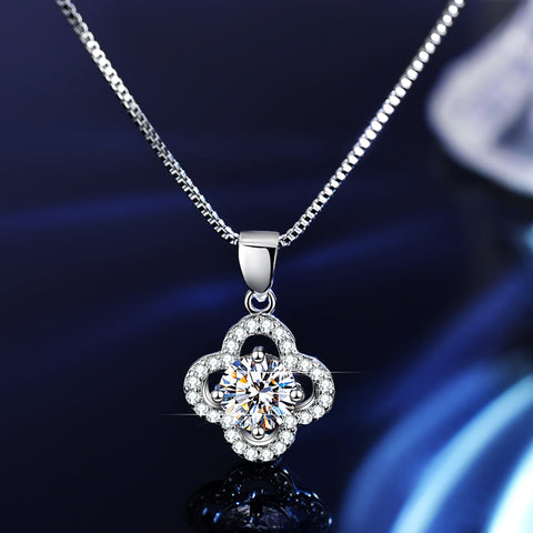 Gorgeous Elegant 18K Moissanite Necklace