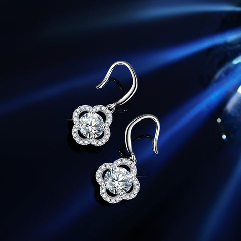 Gorgeous Adjustable 18K Moissanite Earring (Clover Style)