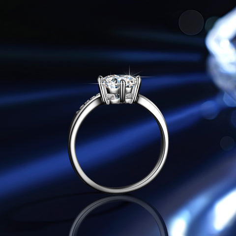 Gorgeous Adjustable 18K Moissanite Crown Ring (Four-claw Style)