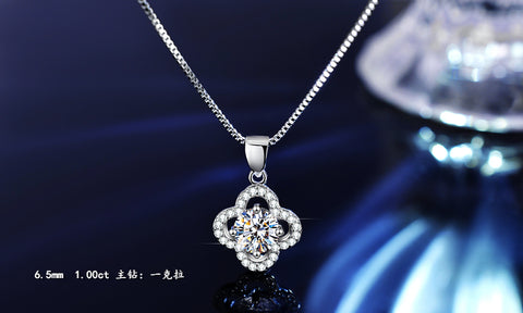 Gorgeous Elegant 18K Moissanite Necklace