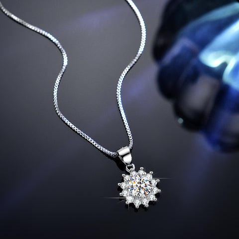 Gorgeous Elegant 18K Moissanite Set (Sunflower)