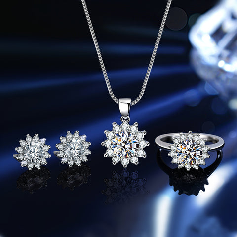 Gorgeous Elegant 18K Moissanite Set (Sunflower)