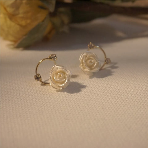 White Flower Exquisite Earrings