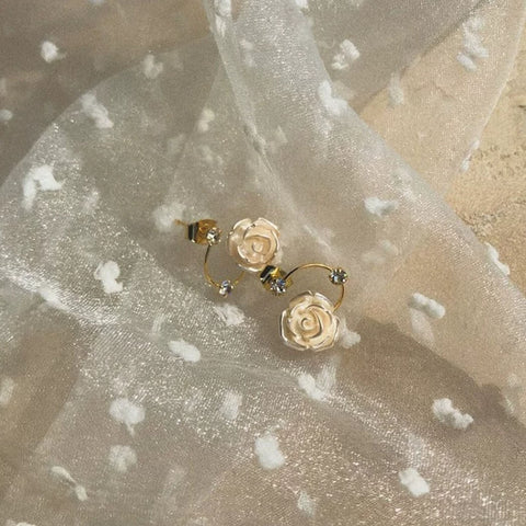 White Flower Exquisite Earrings